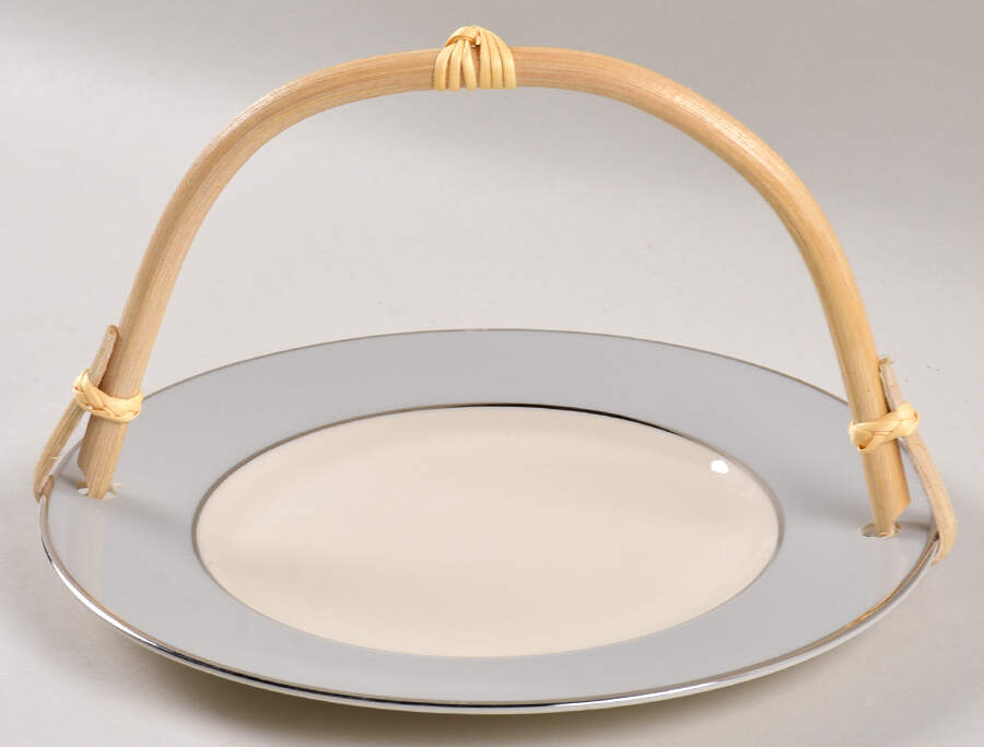 Brookmere 5 3/8"-5 5/8" Bamboo Handled Serving Plate  HC by Flintridge-1