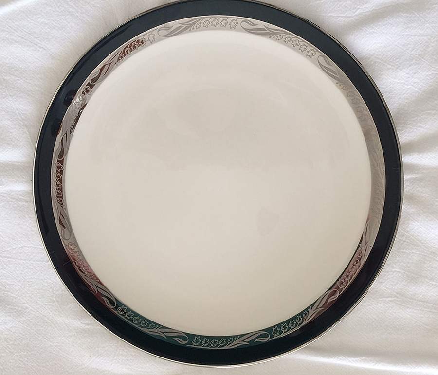 Bridal Wreath Black Coupe Dinner Plate by Flintridge-1
