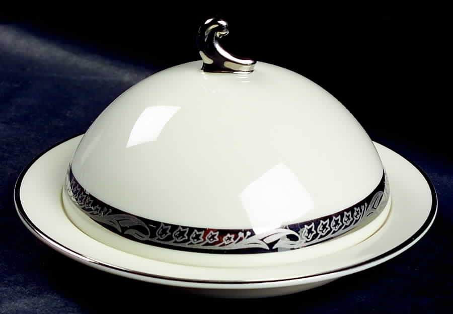 Bridal Wreath No Color Band Round Covered Butter by Flintridge-1