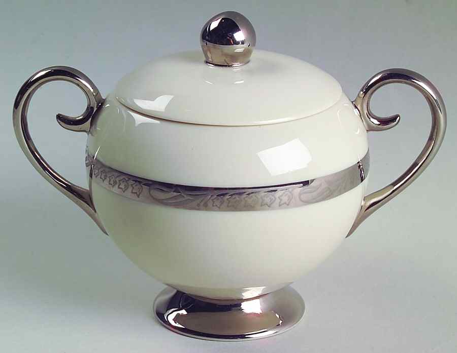 Bridal Wreath No Color Band Sugar Bowl & Lid by Flintridge-1