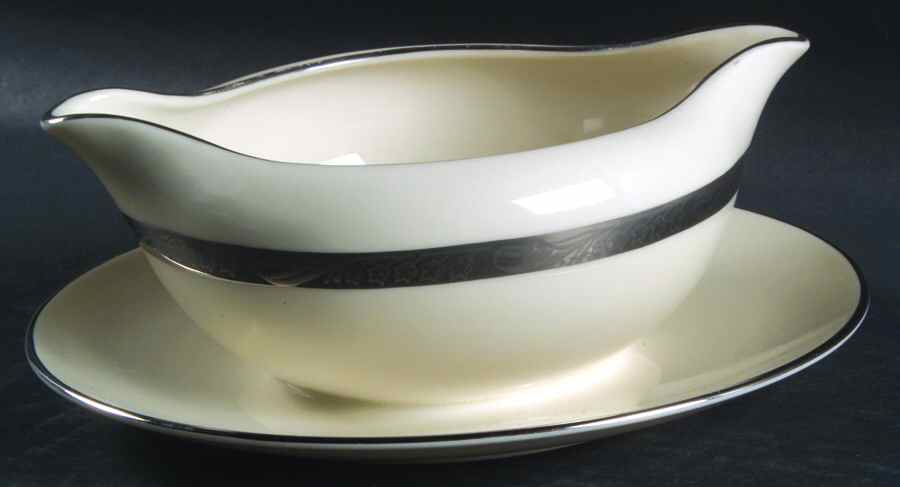 Bridal Wreath No Color Band Gravy Boat with Attached Underplate by Flintridge-1