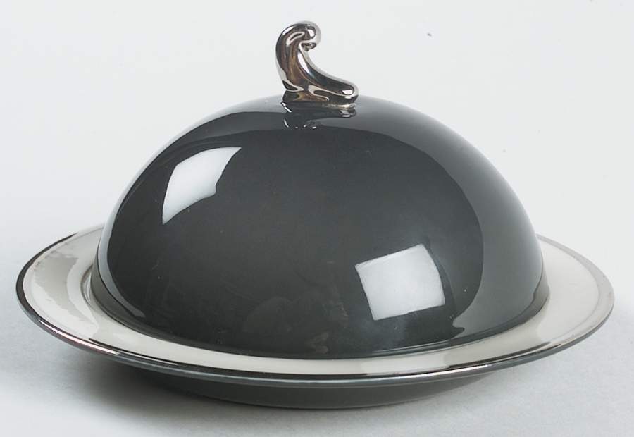 Contessa Black Round Covered Butter by Flintridge-1