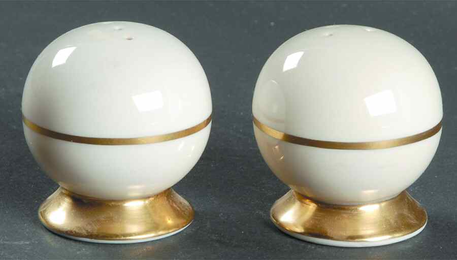 Huntington (Rim) Salt & Pepper Set by Flintridge-1