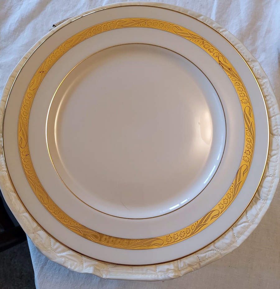 Lily of The Valley Dinner Plate by Flintridge-1