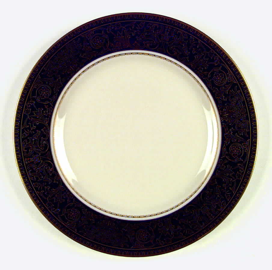 Lorenzo De Medici Black Dinner Plate by Flintridge-1