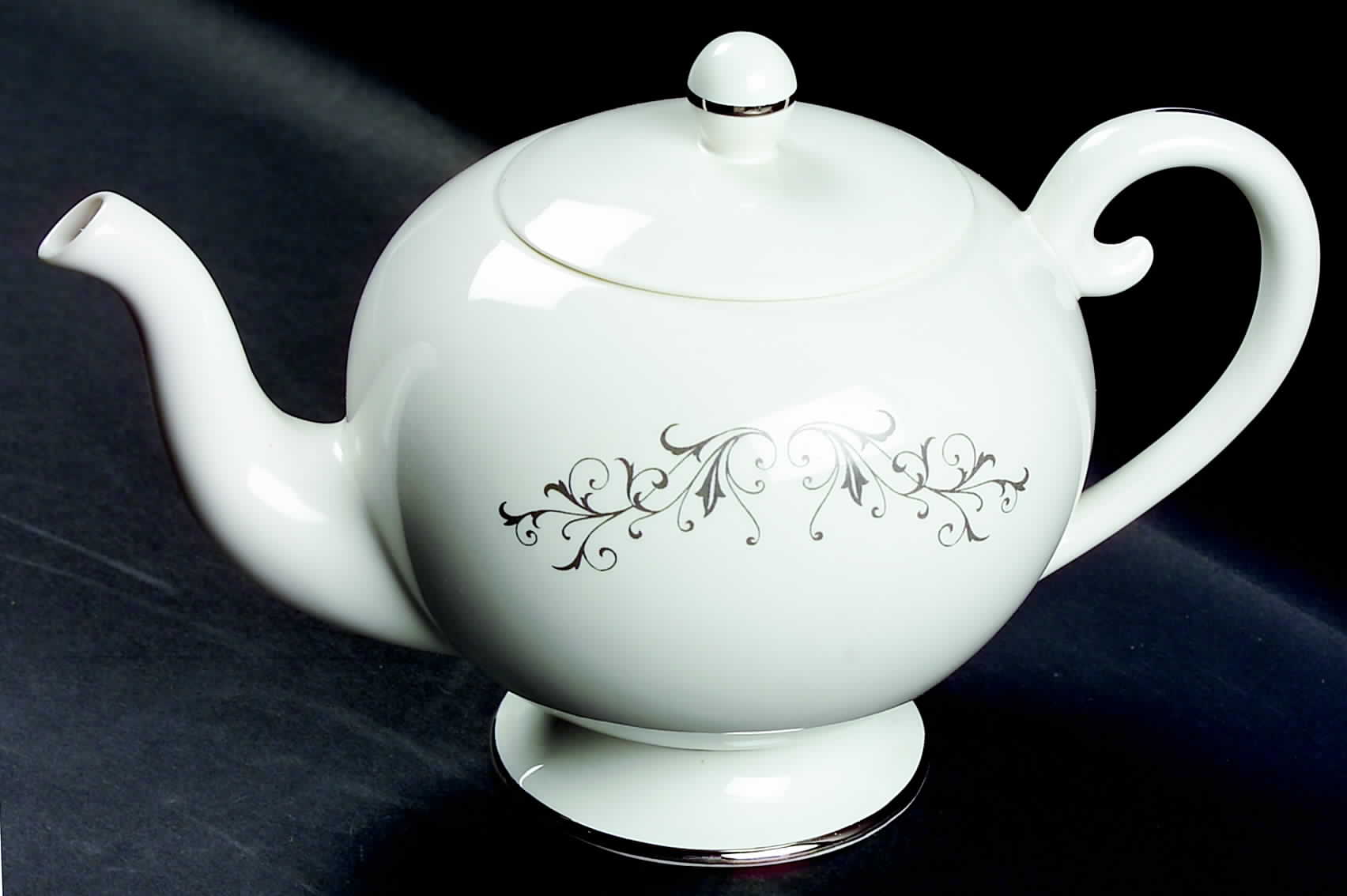 Pierra Grey (Platinum Rim) Teapot & Lid by Flintridge-1