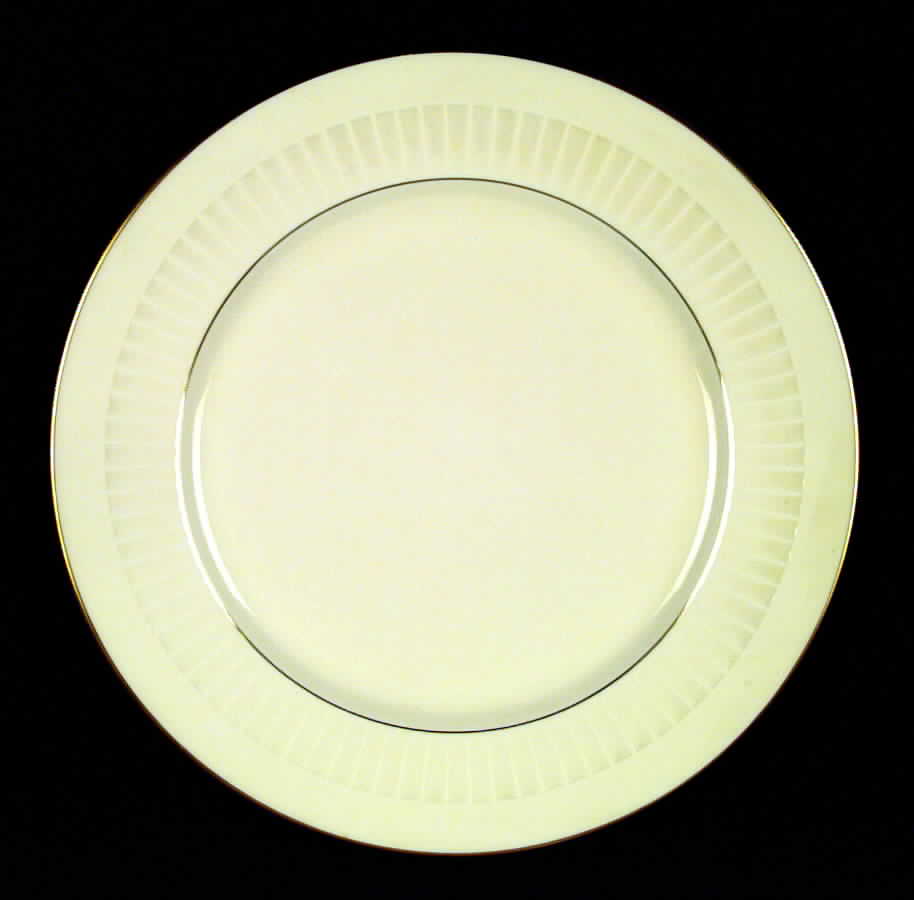 Plaza (Gold) Dinner Plate by Flintridge-1