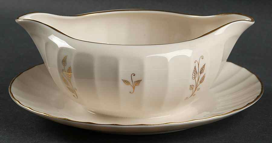Sorrento Gold Design Gravy Boat with Attached Underplate by Flintridge-1