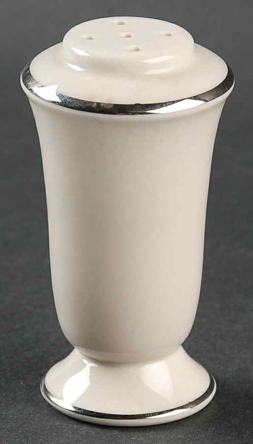 FLE3 Pepper Shaker by Fleetwood-1