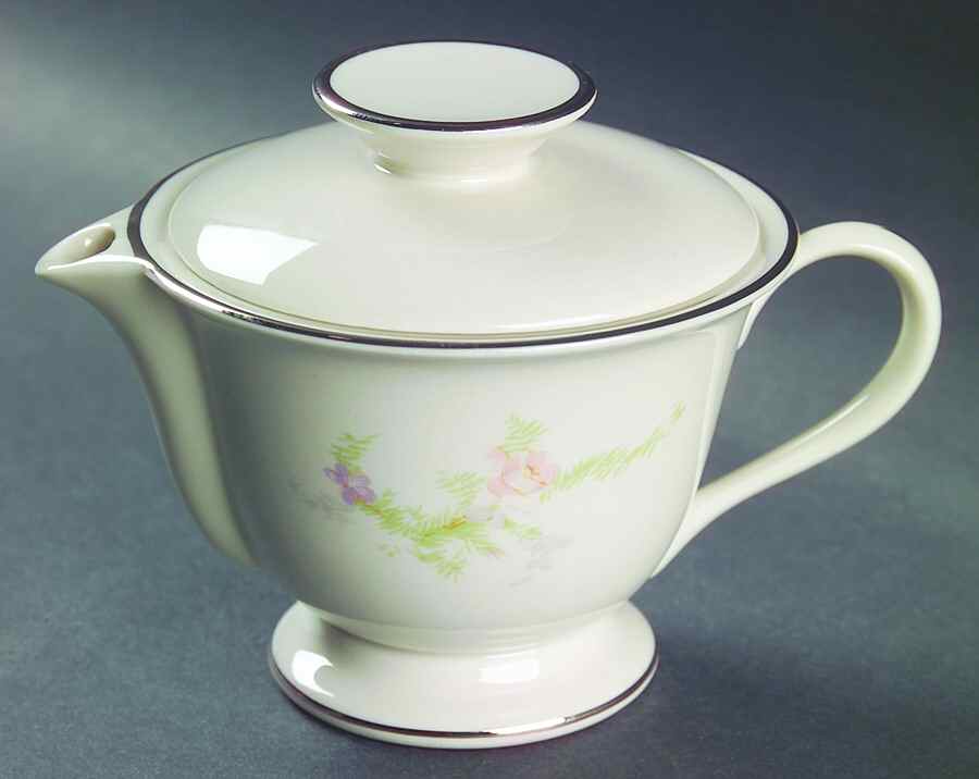 Heirloom Creamer & Lid by Fleetwood-1