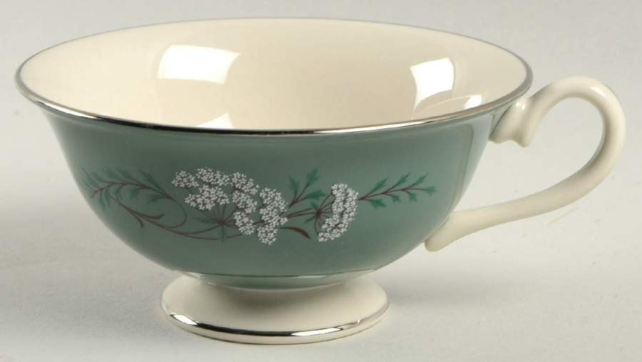 Queen's Lace Green Footed Cup by Fleetwood-1