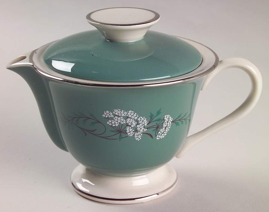 Queen's Lace Green Creamer & Lid by Fleetwood-1