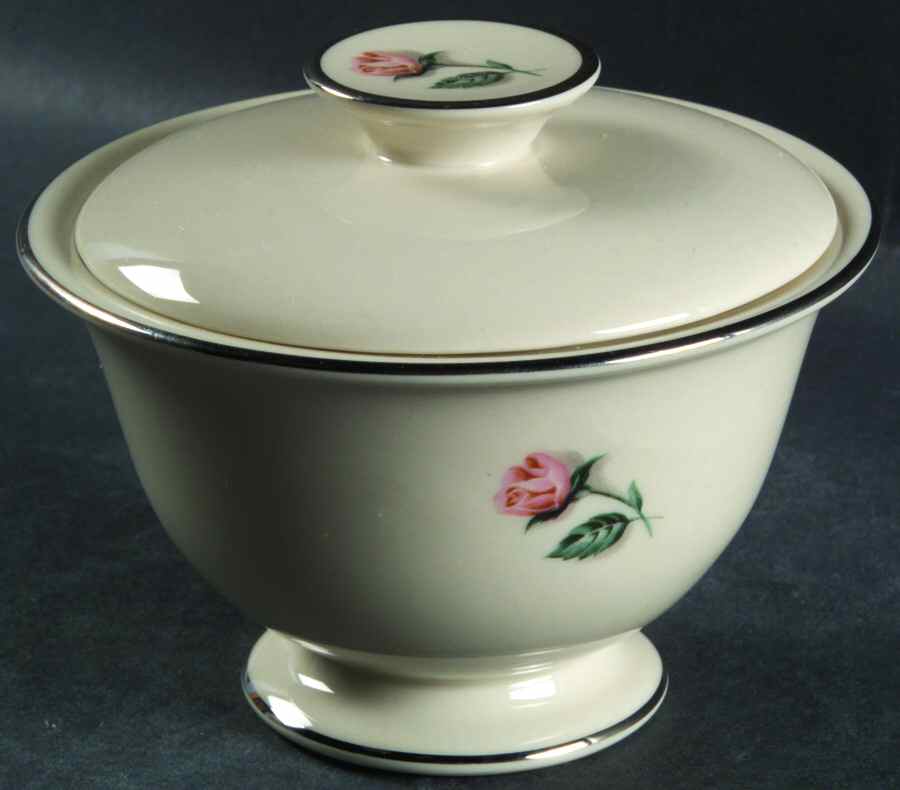 Sweetheart Rosebud Sugar Bowl & Lid by Fleetwood-1