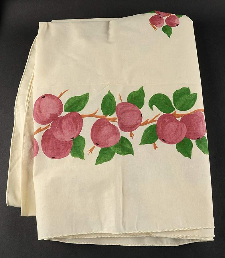 Apple (USA Backstamp) 60" X 102" Oval Tablecloth by Franciscan-1