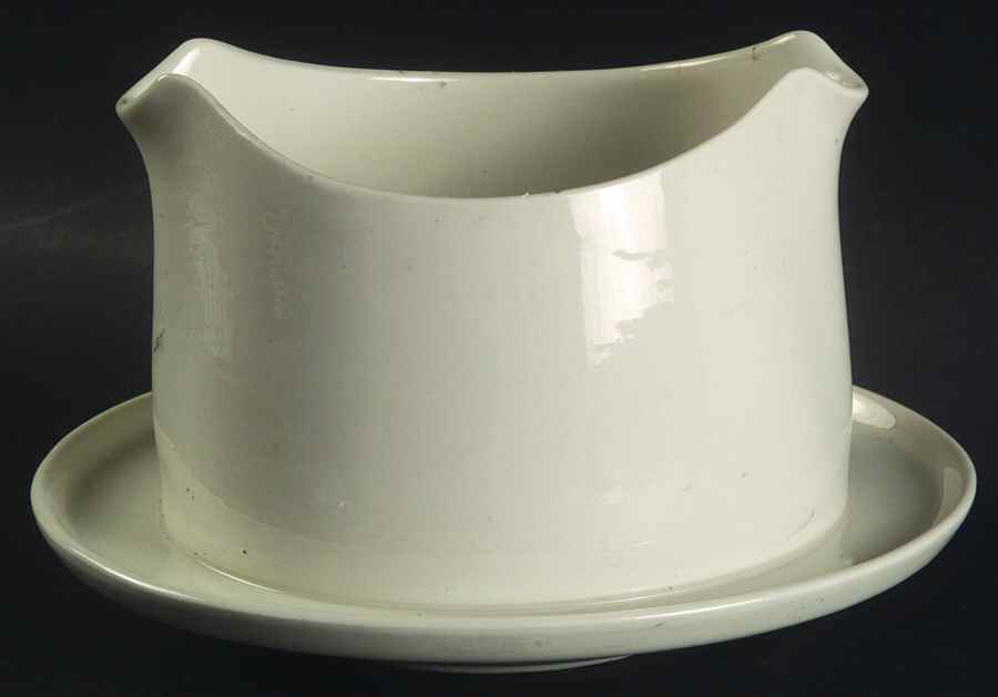 Blanc Gravy Boat with Attached Underplate by Franciscan-1