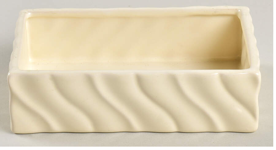 Coronado Off White Matte Cigarette Box No Lid by Franciscan-1