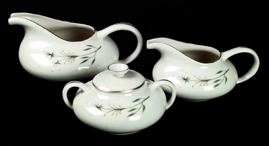 Debut Gravy Boat by Franciscan-1