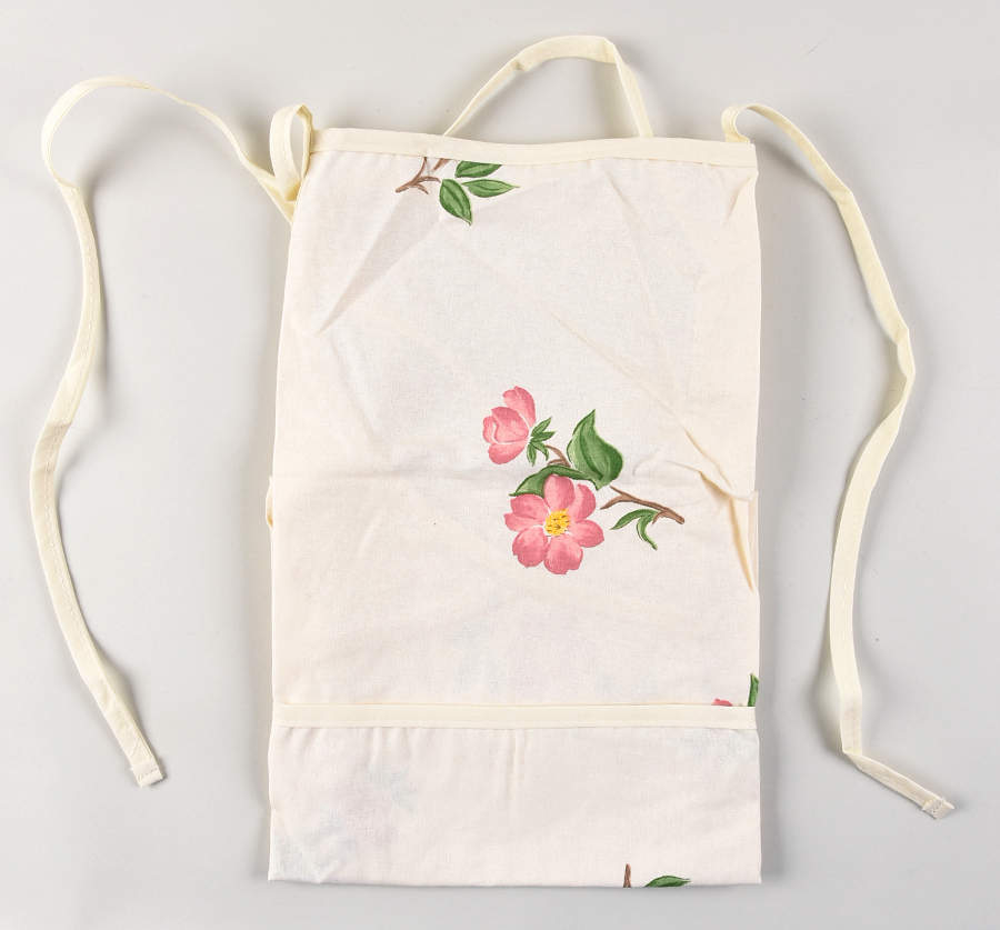 Desert Rose (USA Backstamp) Cloth Kitchen Apron by Franciscan-1