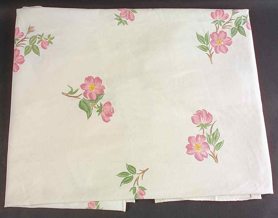 Desert Rose (USA Backstamp) 56" X 76" Oval Tablecloth by Franciscan-1