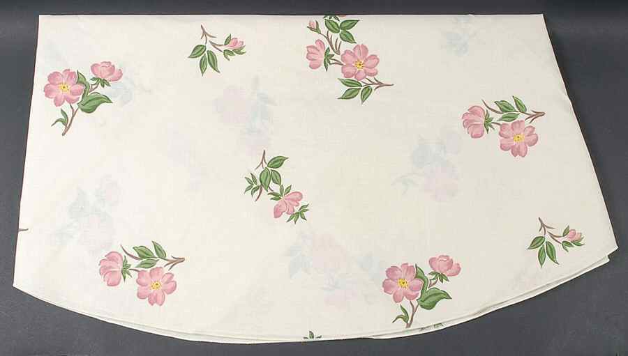 Desert Rose (USA Backstamp) 70" Round Tablecloth by Franciscan-1