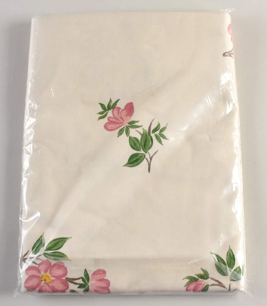 Desert Rose (England and Portugal Backstamp) 60" X 120" Rectangular Tablecloth by Franciscan-1