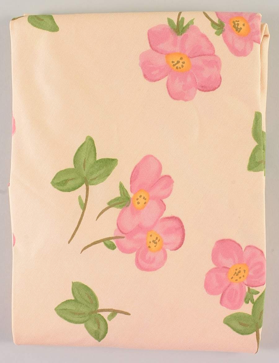 Desert Rose (England and Portugal Backstamp) 70" Round Tablecloth by Franciscan-1
