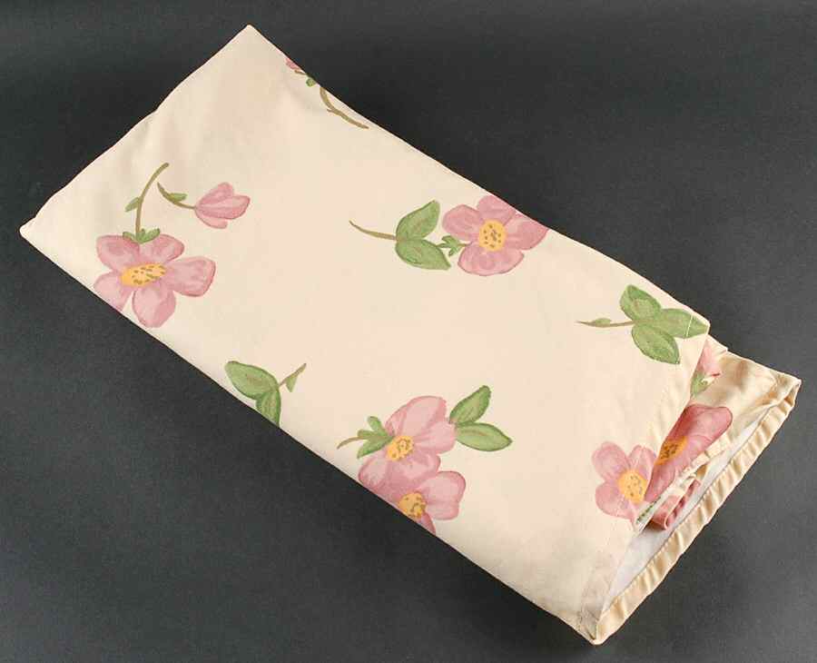 Desert Rose (England and Portugal Backstamp) 72" Round Tablecloth by Franciscan-1