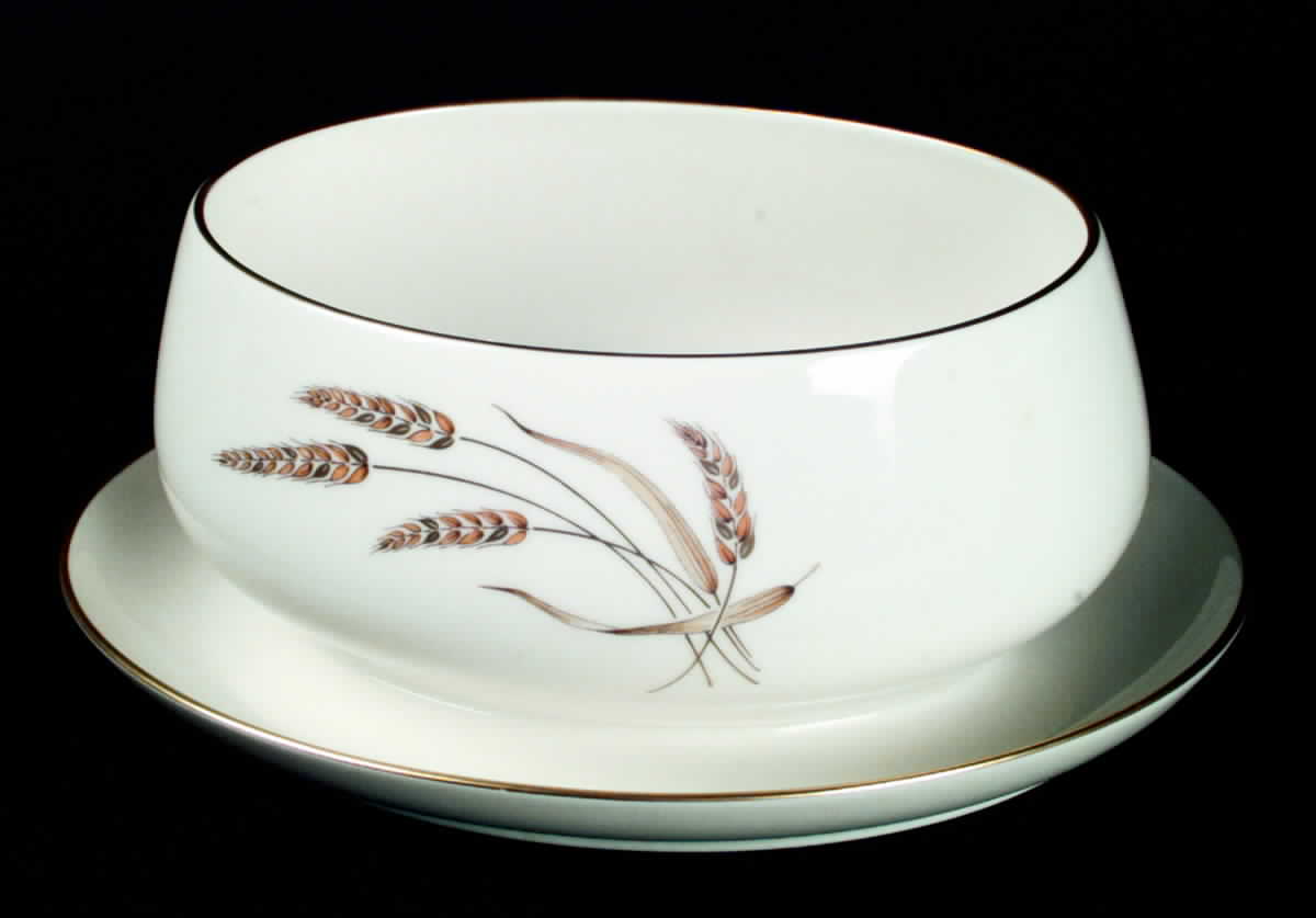 Glenfield Gravy Boat with Attached Underplate by Franciscan-1