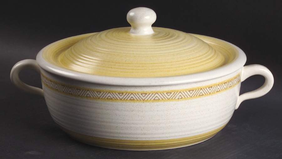 Hacienda Gold (USA) 2 Qt Round Covered Casserole by Franciscan-1