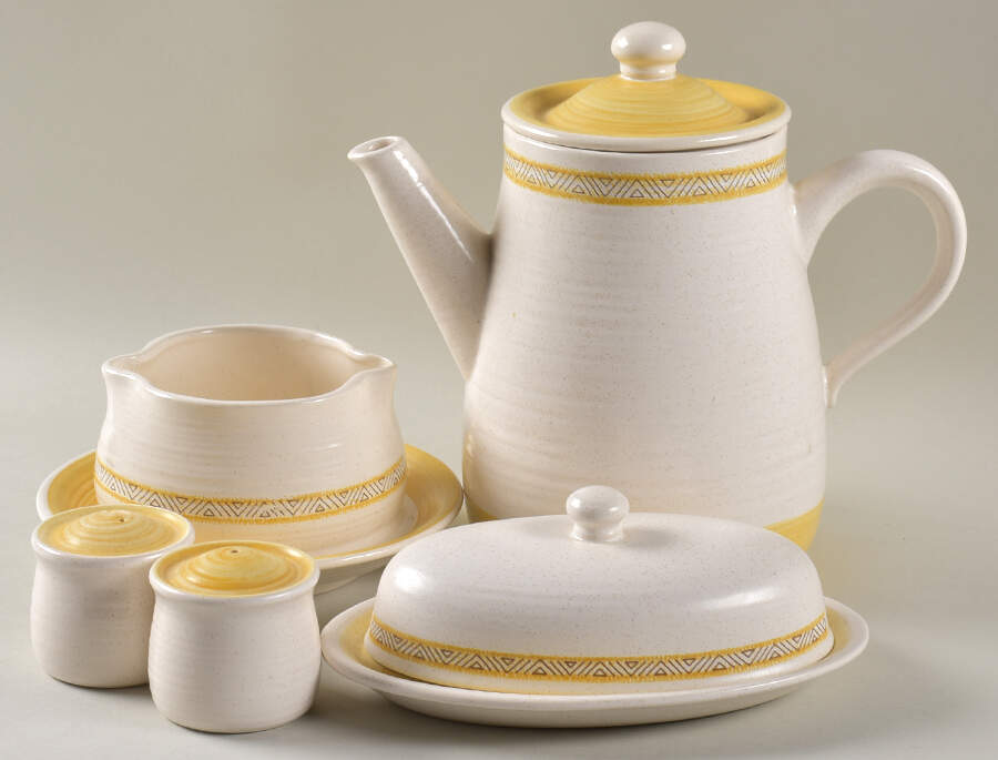 Hacienda Gold (USA) Completer Set by Franciscan-1