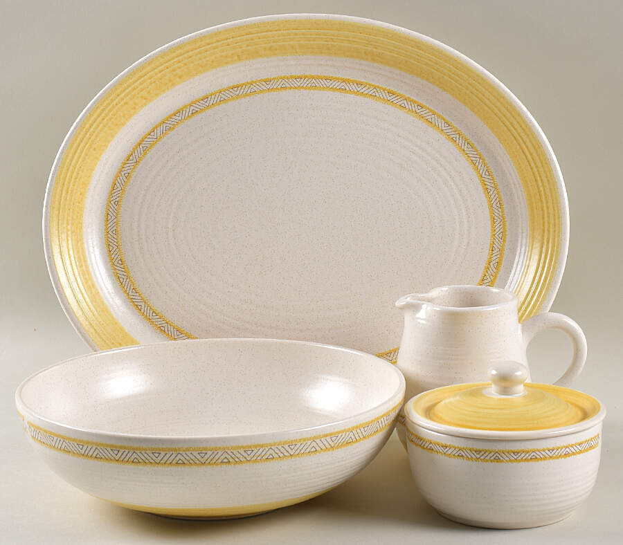 Hacienda Gold (USA) 5 Piece Hostess Set by Franciscan-1