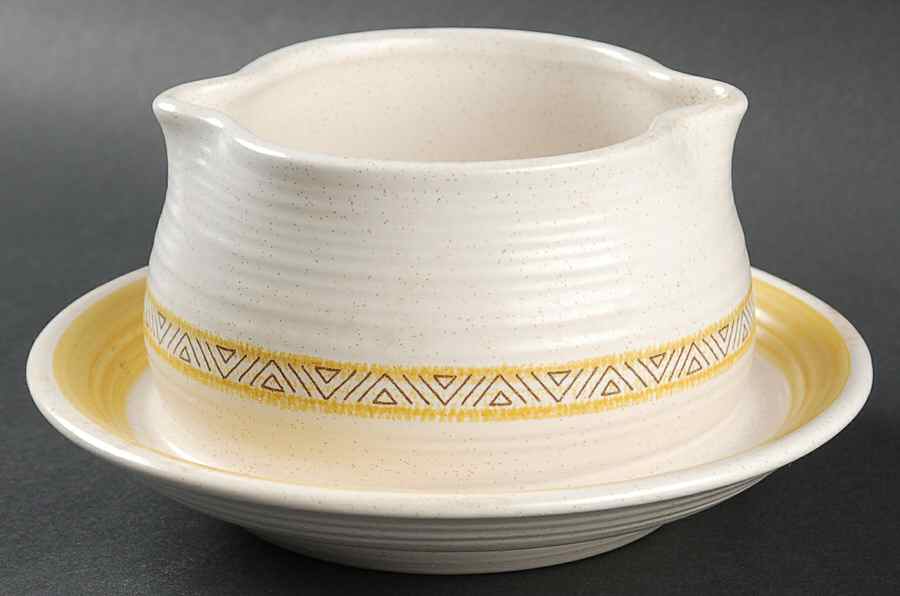 Hacienda Gold (USA) Round Gravy Boat/Attached Underplate by Franciscan-1