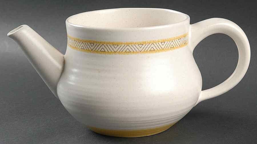 Hacienda Gold (USA) Teapot No Lid by Franciscan-1