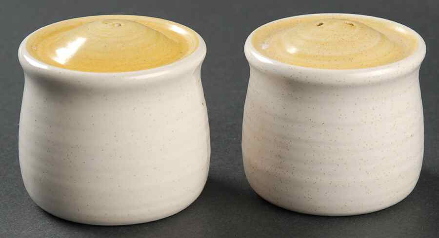 Hacienda Gold (USA) Salt & Pepper Set by Franciscan-1