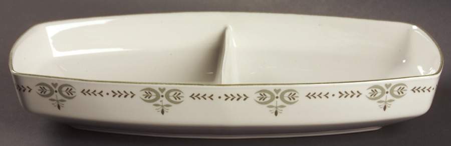 Heritage 10" Oval Divided Vegetable Bowl by Franciscan-1