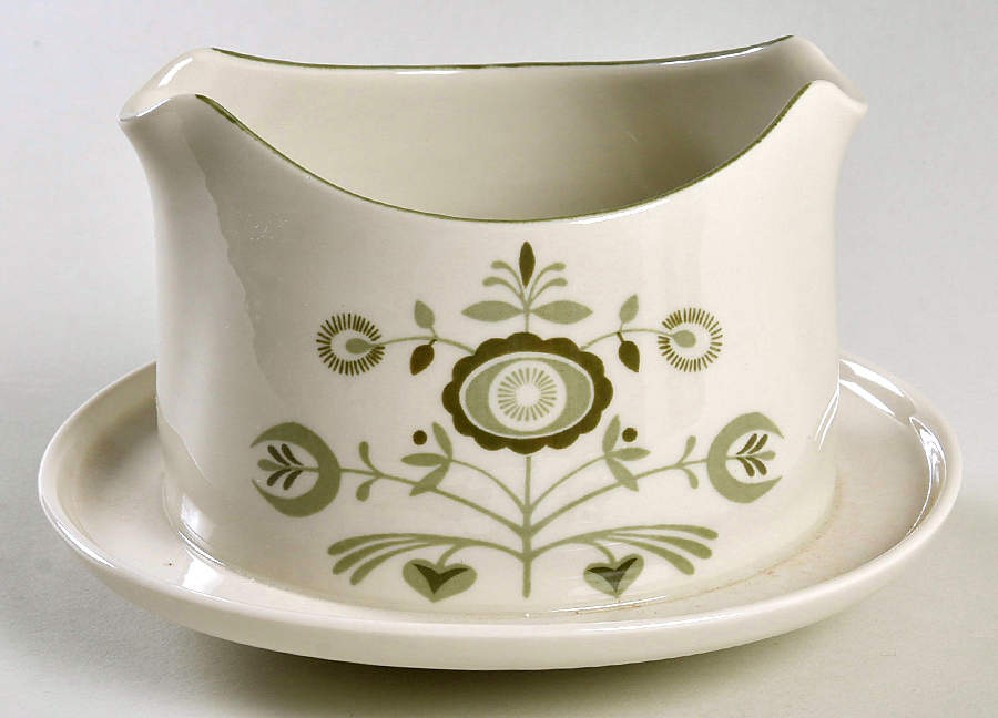 Heritage Gravy Boat with Attached Underplate by Franciscan-1
