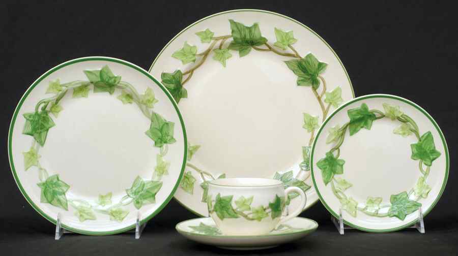 Ivy (American) 5 Piece Place Setting by Franciscan-1