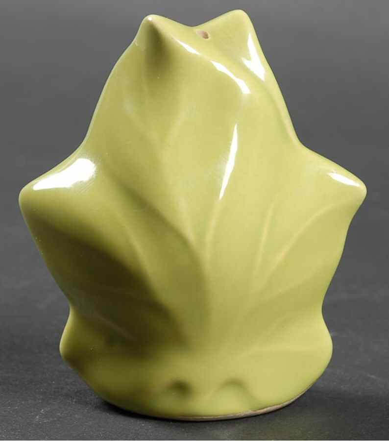 Ivy (American) Pepper Shaker by Franciscan-1