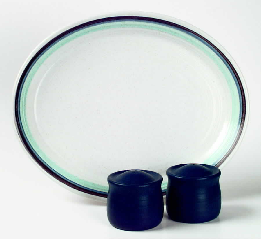Malibu 11" Oval Serving Platter by Franciscan-1