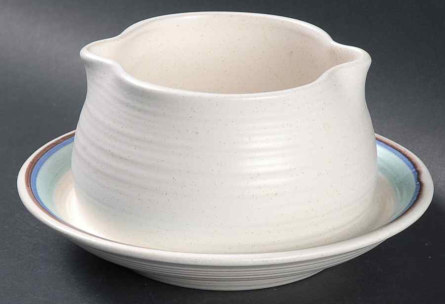 Malibu Gravy Boat with Attached Underplate by Franciscan-1