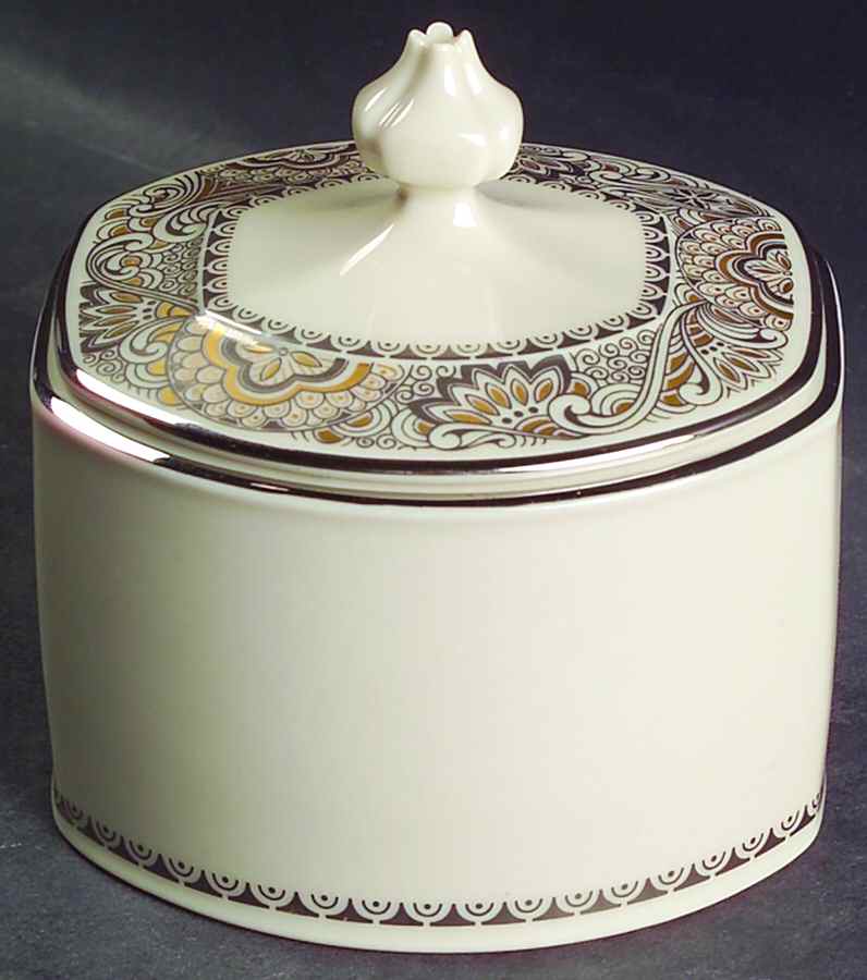 Nouvelle Ivory Sugar Bowl & Lid by Franciscan-1