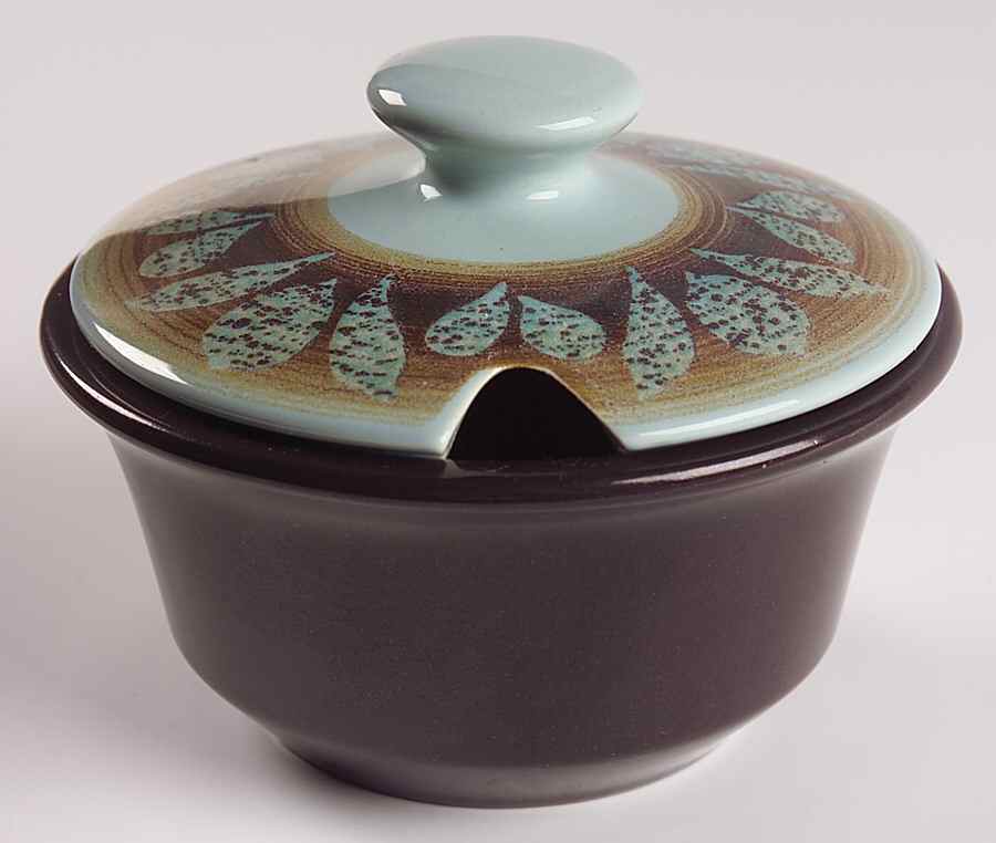 Nut Tree (USA) Round Gravy Boat & Lid by Franciscan-1