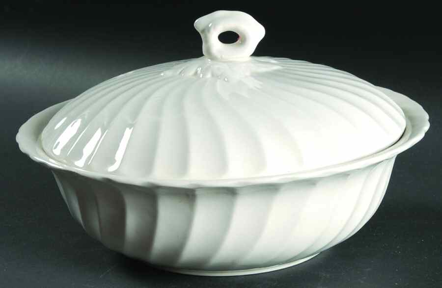 Old Chelsea Round Covered Vegetable by Franciscan-1