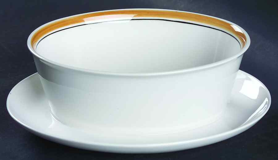 Pickwick Gravy Boat with Attached Underplate by Franciscan-1