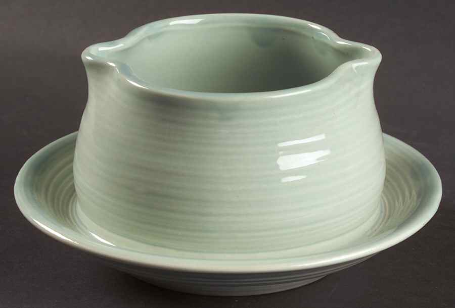 Reflections Jade Gravy Boat with Attached Underplate by Franciscan-1