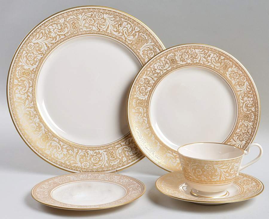 Renaissance Gold 5 Piece Place Setting by Franciscan-1