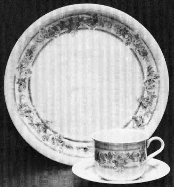 Rose Garland Dinner Plate by Franciscan-1