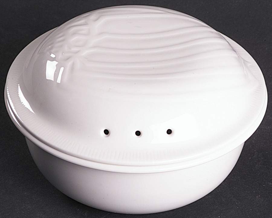 Sea Sculptures White Individual Casserole & Lid by Franciscan-1
