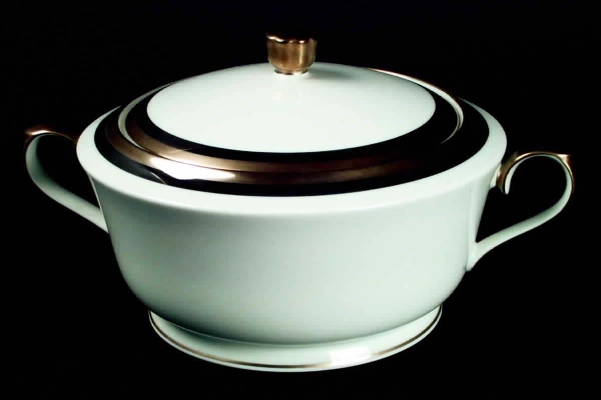 Windemere Round Covered Vegetable by Franciscan-1