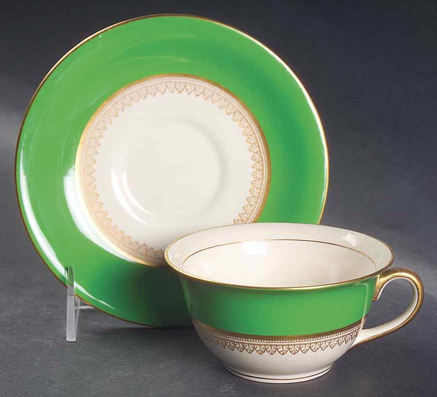 5973 Green Flat Cup & Saucer Set by Fondeville-1